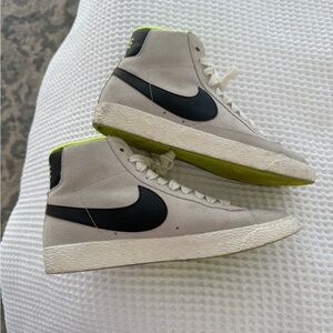 Nike Women’s 6.5 High-Top Sneakers